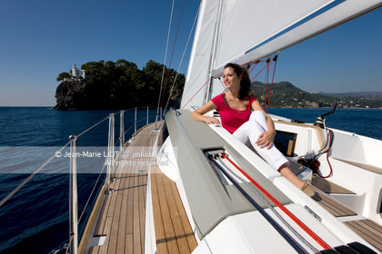 111007JEANNEAU_2JML3508 .jpg