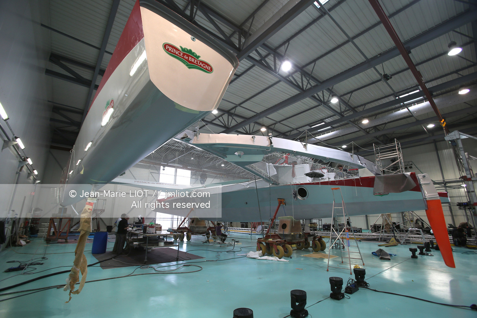 SAILING - MAXI 80 PRINCE DE BRETAGNE - SHIPYARD