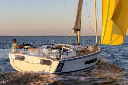 DUFOUR YACHTS 2022 - DUFOUR 37
