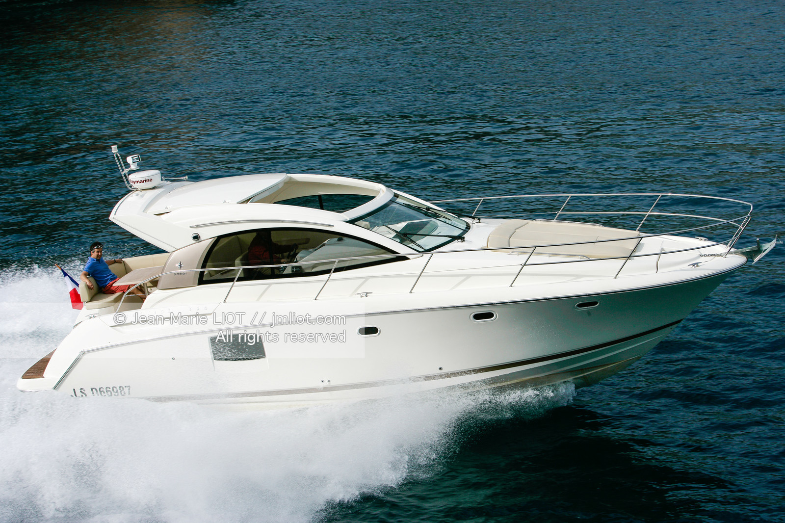 NEPTUNE-PRESTIGE 38S