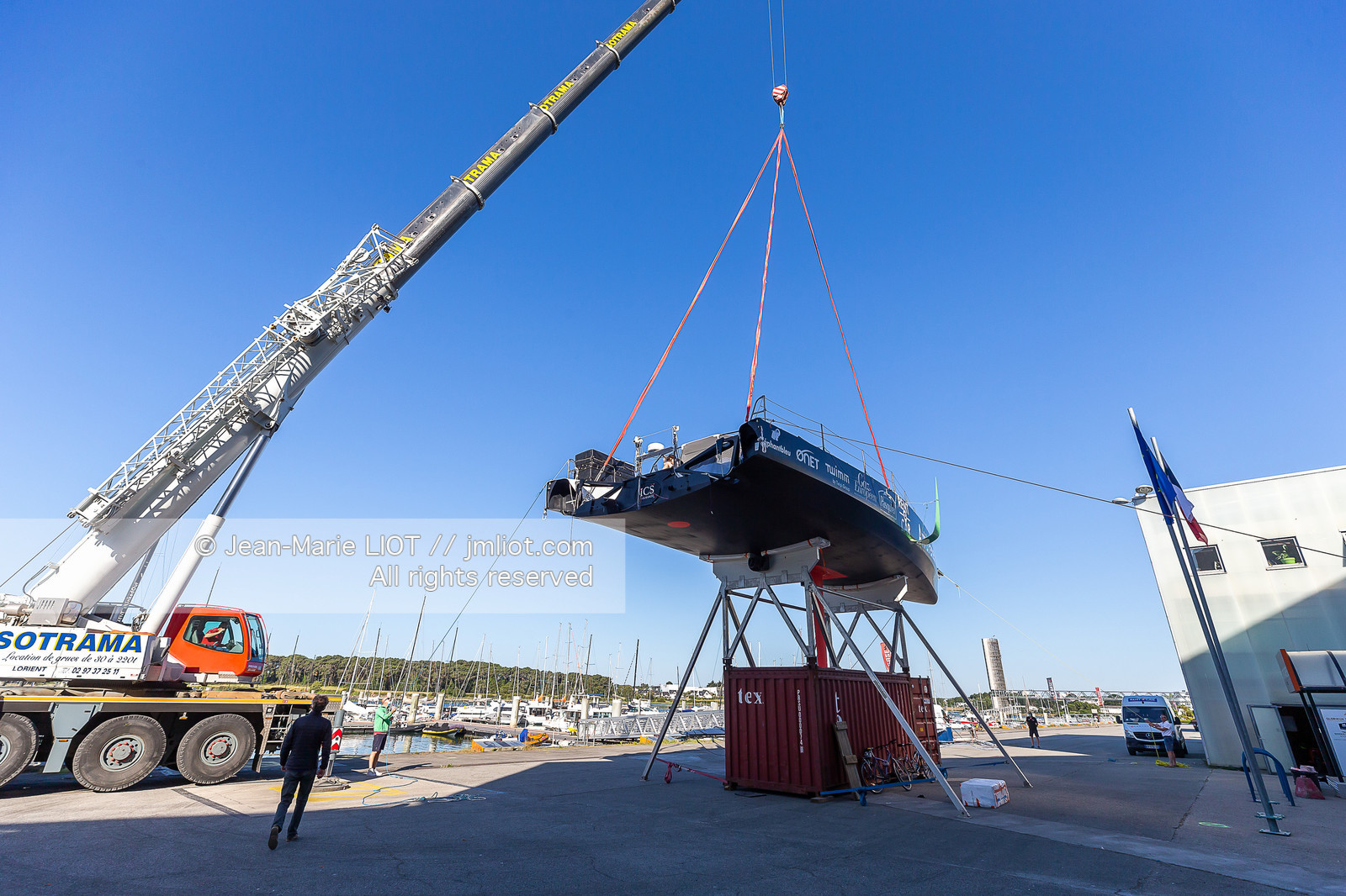 FABRICE AMEDEO - IMOCA NEWREST - ART & FENETRES 2020