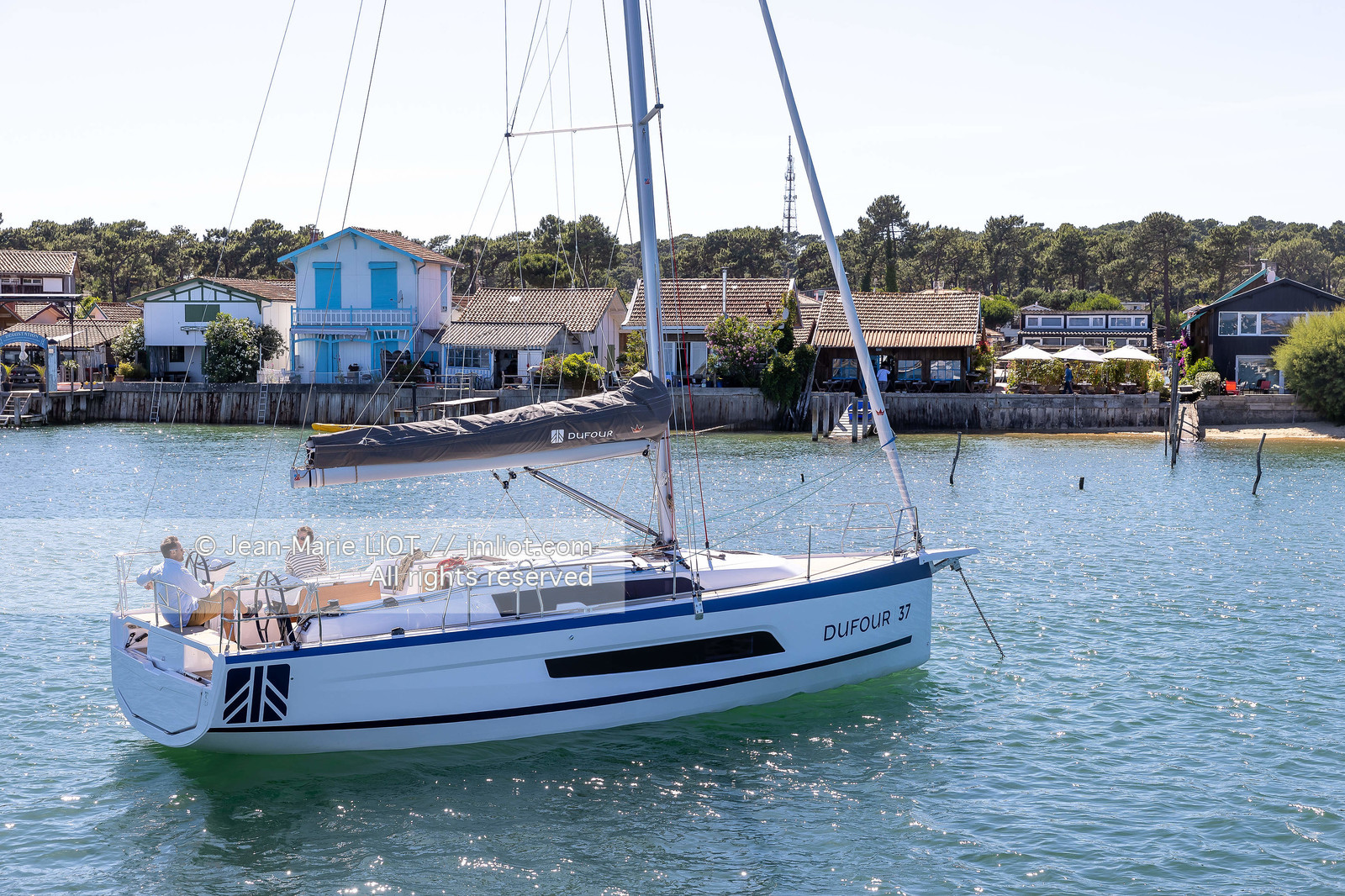 DUFOUR YACHTS 2022 - DUFOUR 37