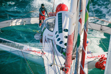 MAXI TRIMARAN SODEBO - THOMAS COVILLE - RECORD TOUR DU MONDE EN SOLITAIRE..
