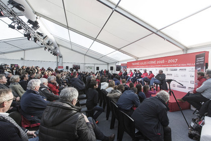 IDEC SPORT- ARRIVEE  RECORD TROPHEE JULES VERNE