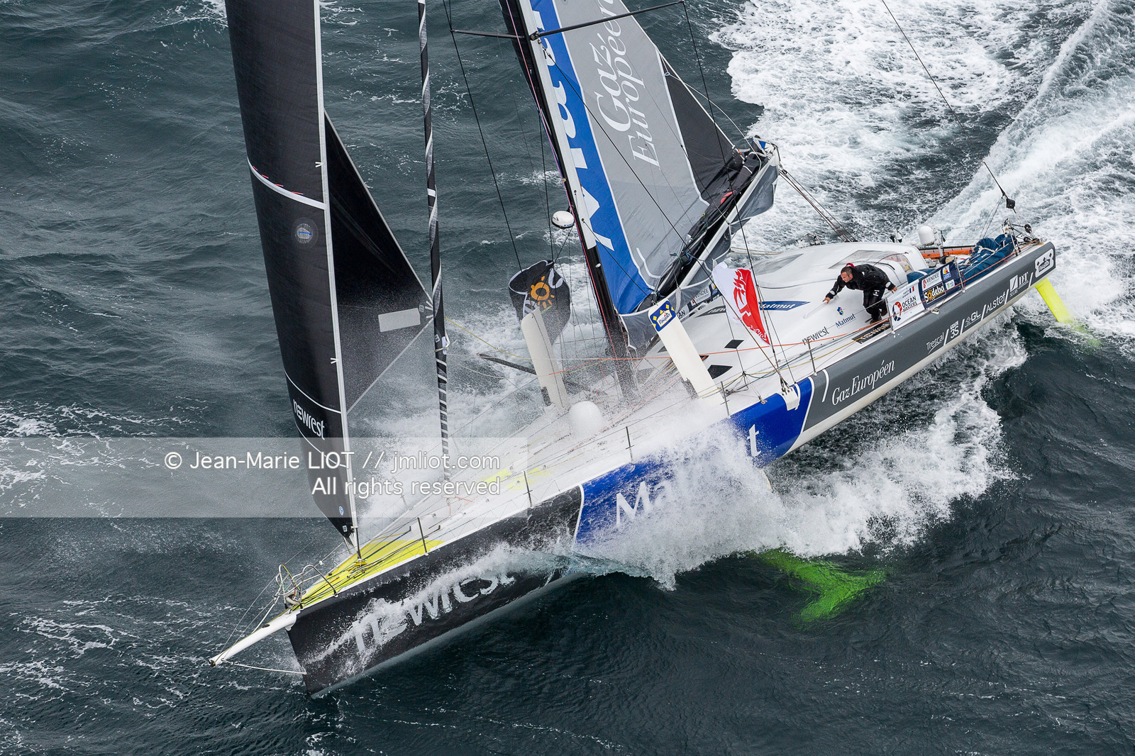 FABRICE AMEDEO - NEWREST-MATMUT - VENDEE GLOBE 2016-2017