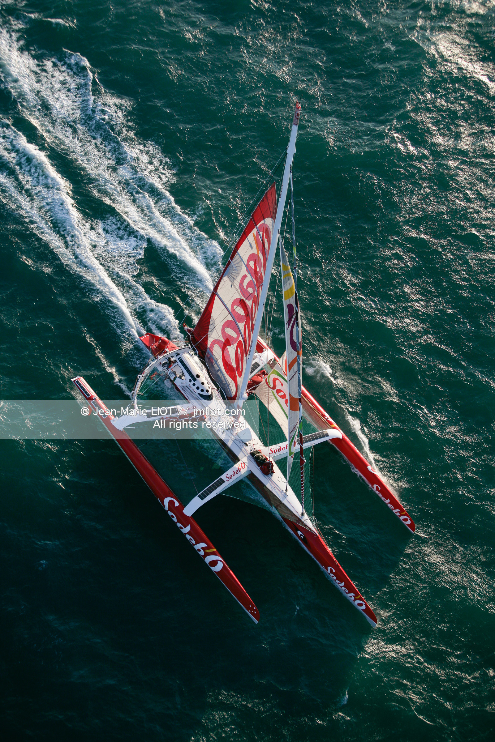 MAXI TRIMARAN SODEBO - THOMAS COVILLE - RECORD TOUR DU MONDE EN SOLITAIRE..