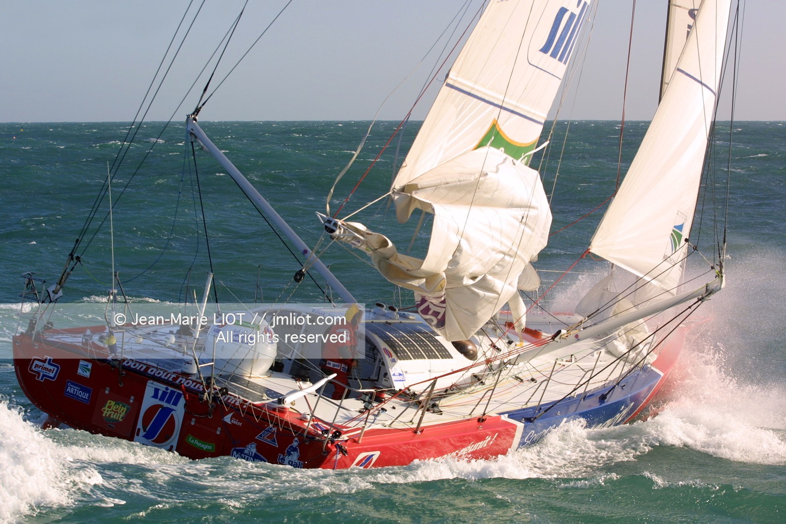 VENDEE GLOBE 2001- ARRIVEE ROLAND JOURDAIN