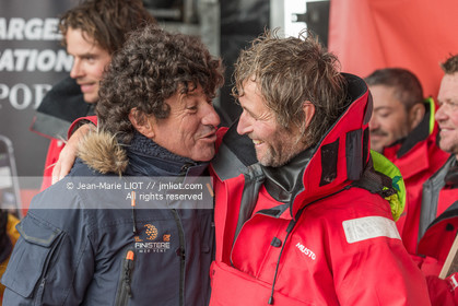 IDEC SPORT- ARRIVEE  RECORD TROPHEE JULES VERNE