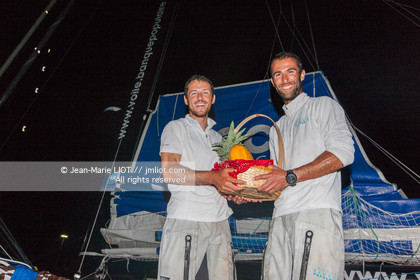 Arrivée, au Costa-Rica de l'imoca Banque populaire, le19 novembre 2011. Les skippers Armel Le Cleac'h et Christopher Pratt se placent à la 3ème place dans la catégorie des imocas. Photo © Jean-marie Liot DPPI.