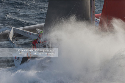 MAXI TRIMARAN IDEC SPORT 2015 - BANQUE D'IMAGES