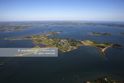 .AERIAL VIEW OF VANNES- MORBIHAN.PHOTO © JEAN-MARIE LIOT