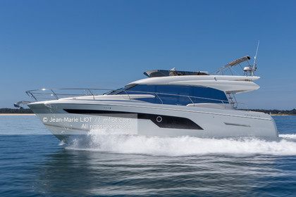 PRESTIGE  YACHT - PRESTIGE 520