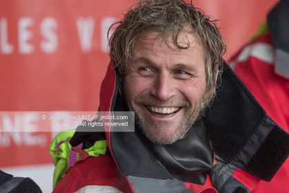 IDEC SPORT- ARRIVEE  RECORD TROPHEE JULES VERNE