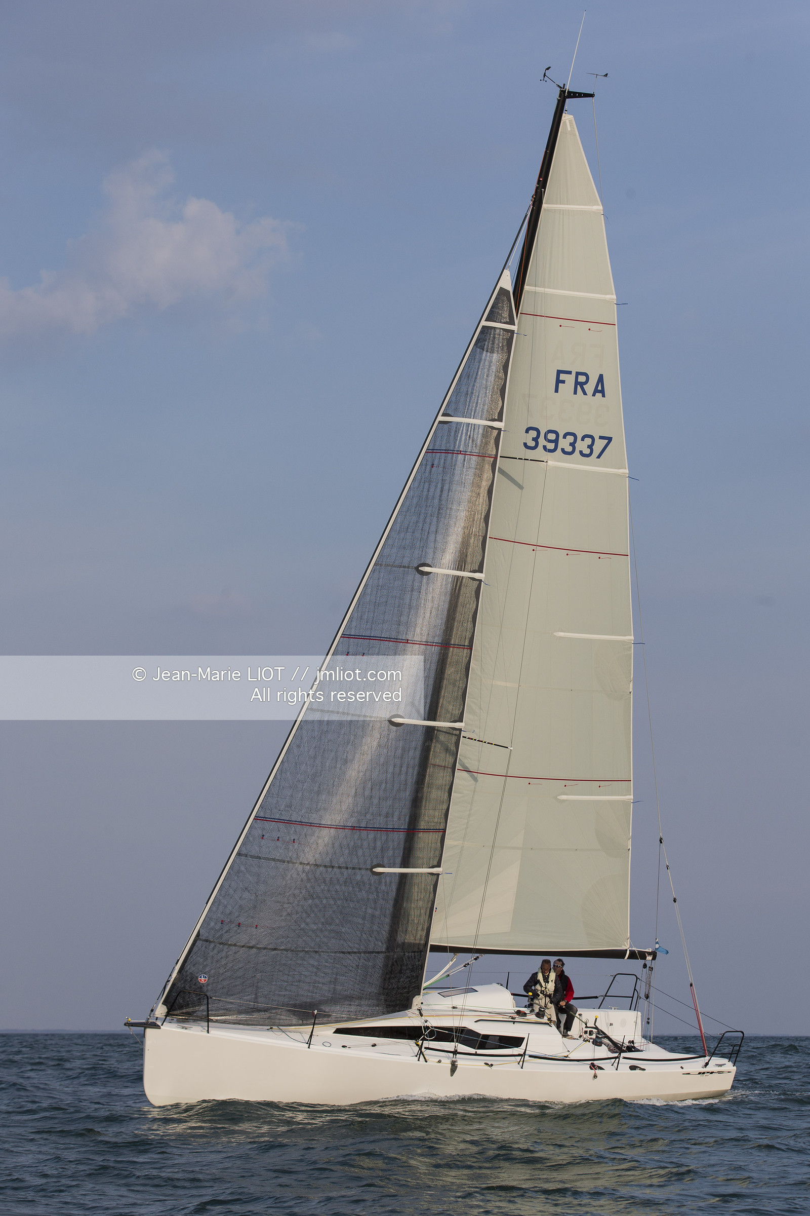 VOILE MAGAZINE - 100 MILLES