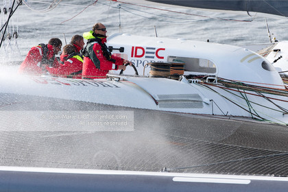 MAXI TRIMARAN IDEC SPORT 2015 - BANQUE D'IMAGES