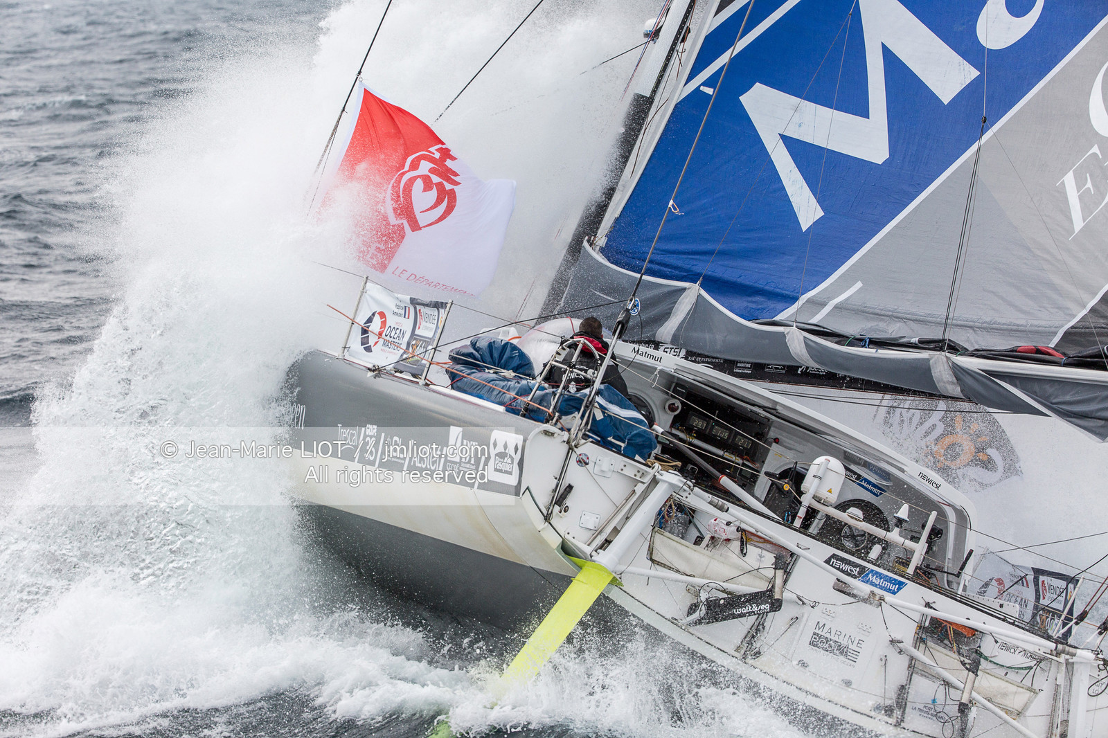 FABRICE AMEDEO - NEWREST-MATMUT - VENDEE GLOBE 2016-2017