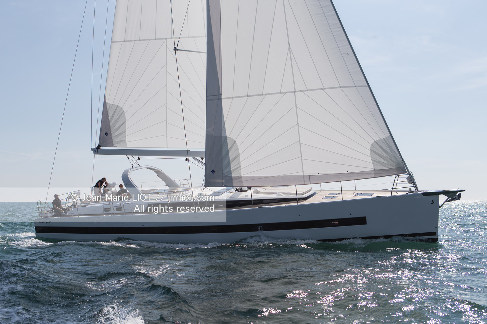 OCEANIS YACHT 62