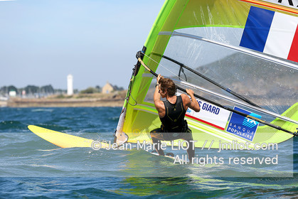 PLANCHE A VOILE