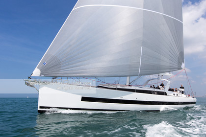 OCEANIS YACHT 62