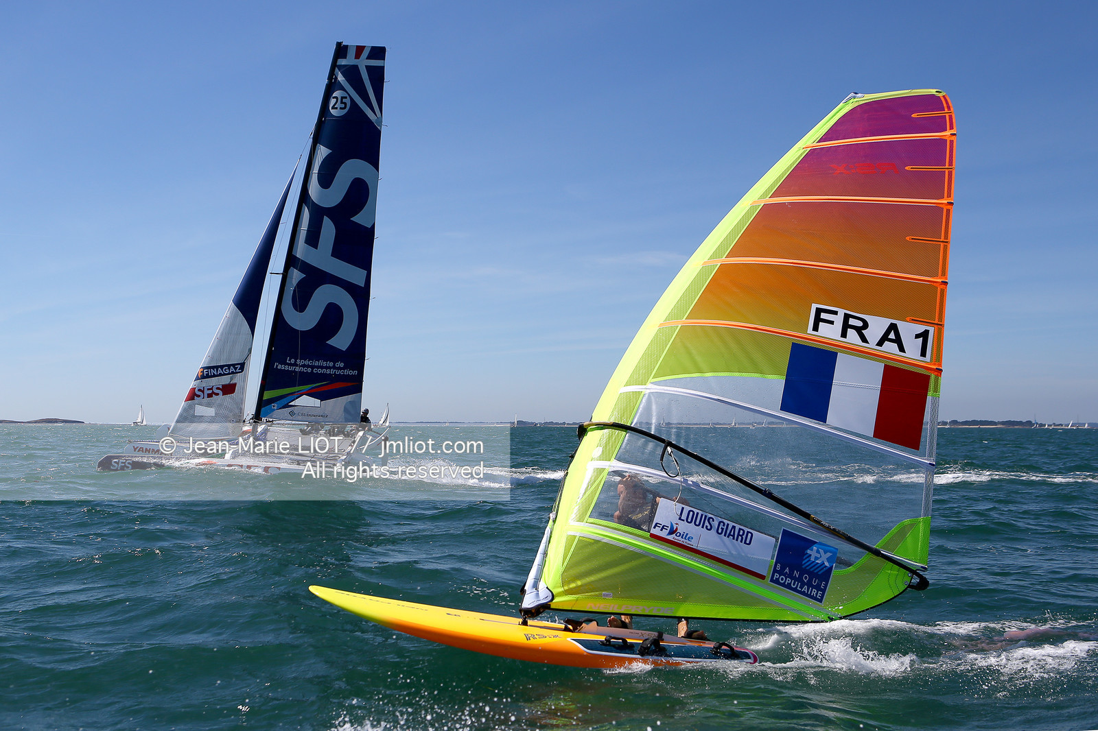 PLANCHE A VOILE
