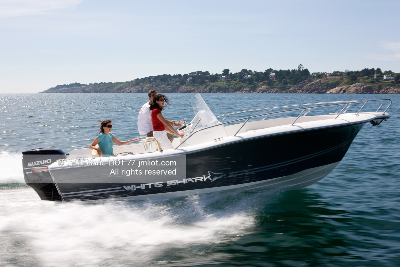 WHITE SHARK 226