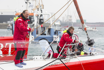 IDEC SPORT- ARRIVEE  RECORD TROPHEE JULES VERNE