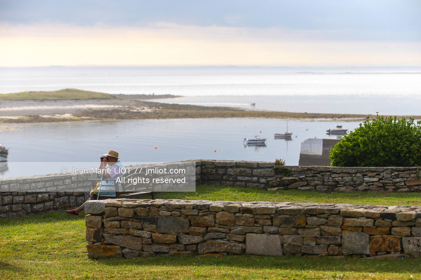 VOIILES ET VOILIERS - ILES OUBLIEES - ILE DE MOLENE