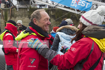 IDEC SPORT- ARRIVEE  RECORD TROPHEE JULES VERNE